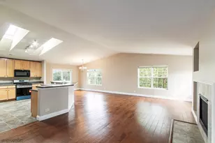 1582 Matthew Dr, Algonquin, IL 60102 - Photo 6
