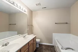 1582 Matthew Dr, Algonquin, IL 60102 - Photo 14