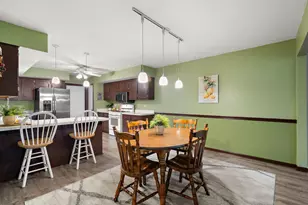 7617 W 158th Ct, Orland Park, IL 60462 - Photo 14