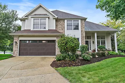 11 Lakeridge Court, South Elgin, IL 60177 - Photo 1