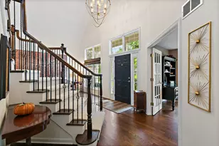 11 Lake Ridge Ct, South Elgin, IL 60177 - Photo 2