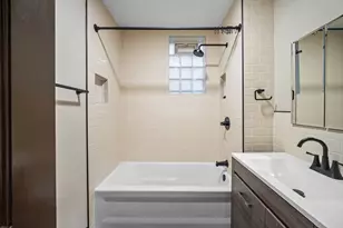 2737 W 22nd Pl, Chicago, IL 60608 - Photo 10