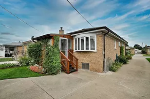 4704 N Newland Ave, Harwood Heights, IL 60706 - Photo 2