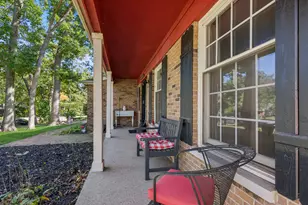 6809 Hillcrest Dr, Crystal Lake, IL 60012 - Photo 2