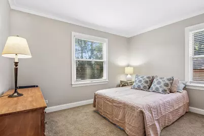 6809 Hillcrest Drive, Crystal Lake, IL 60012 - Photo 14