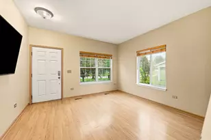 427 Alyssa St, Plano, IL 60545 - Photo 4