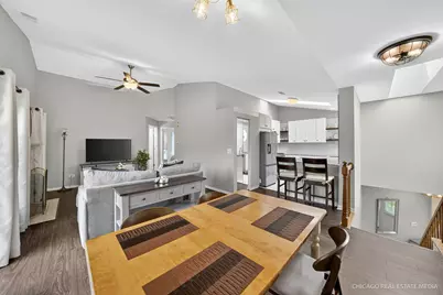 2013 N Coldspring Road, Arlington Heights, IL 60004 - Photo 14