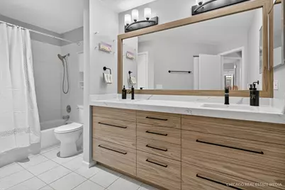 2013 N Coldspring Road, Arlington Heights, IL 60004 - Photo 16