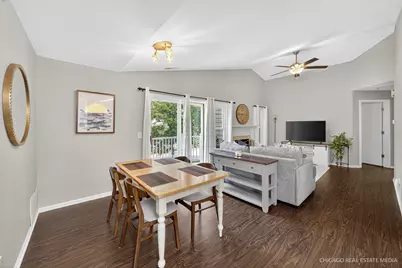 2013 N Coldspring Road, Arlington Heights, IL 60004 - Photo 12