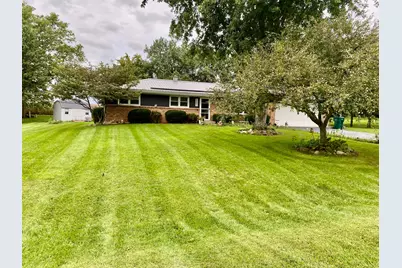 8556 E Valley View Drive, Stillman Valley, IL 61084 - Photo 4