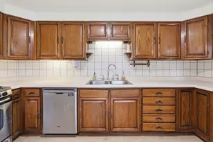 383 Tee Ln, Carpentersville, IL 60110 - Photo 6