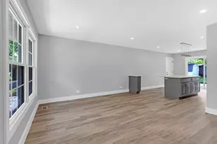 185 Brandon Ct, Bolingbrook, IL 60440 - Photo 2