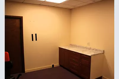 700 N Side Square, Clifton, IL 61727 - Photo 6