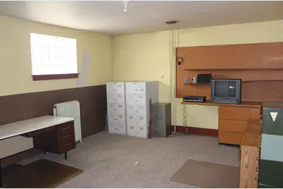 700 N Side Square, Clifton, IL 61727 - Photo 12