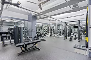 250 E Pearson St, Chicago, IL 60611 - Photo 24