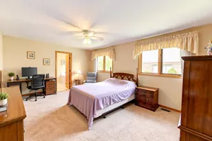 8600 Henke Dr, Tinley Park, IL 60487 - Photo 20