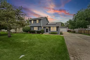 5216 Palm St, McHenry, IL 60051 - Photo 1