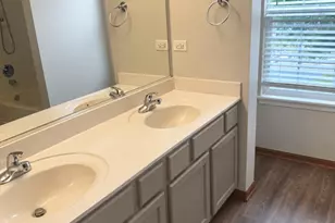 593 W Kristina Ln, Round Lake, IL 60073 - Photo 6