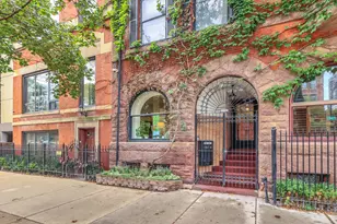 1034 N La Salle Dr, Chicago, IL 60610 - Photo 2