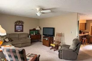 374 Northwood Ln, Salem, IL 62881 - Photo 4