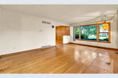 10220 S Kostner Avenue, Oak Lawn, IL 60453 - Photo 4