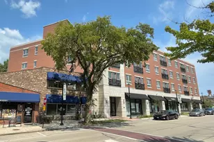 555 Roger Williams Ave, Highland Park, IL 60035 - Photo 1