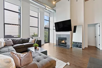 758 N Larrabee Street #319, Chicago, IL 60654 - Photo 4