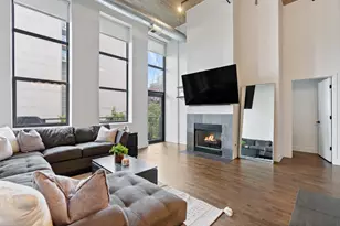 758 N Larrabee St, Chicago, IL 60654 - Photo 4