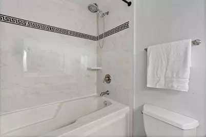 758 N Larrabee Street #319, Chicago, IL 60654 - Photo 14