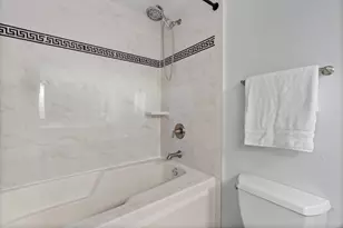 758 N Larrabee St, Chicago, IL 60654 - Photo 14