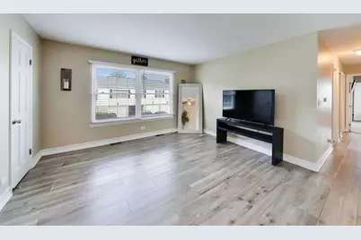 758 Moore Drive #758, Elk Grove Village, IL 60007 - Photo 6