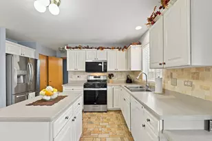 354 Settler Rd, Dekalb, IL 60115 - Photo 10