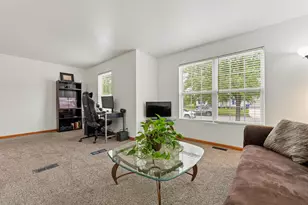 354 Settler Rd, Dekalb, IL 60115 - Photo 20
