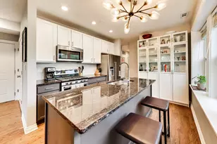 2243 W Ainslie St, Chicago, IL 60625 - Photo 6
