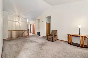 2276 Ashbrook Ln, Grayslake, IL 60030 - Photo 8
