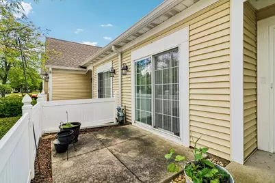 2276 Ashbrook Lane, Grayslake, IL 60030 - Photo 6
