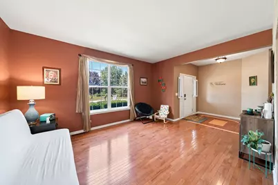 37061 N Bonnie Brae Road, Lake Villa, IL 60046 - Photo 4