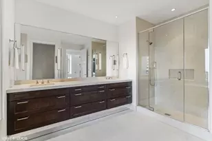 118 E Erie St, Chicago, IL 60611 - Photo 22
