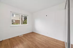 472 Lambert Dr, Schaumburg, IL 60193 - Photo 8