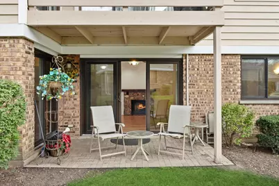 472 Lambert Drive #D1, Schaumburg, IL 60193 - Photo 2