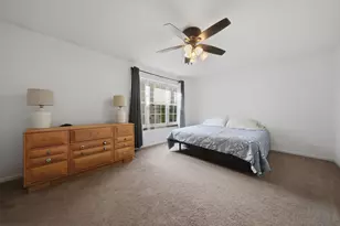 2905 Shelly Ln, Aurora, IL 60504 - Photo 10