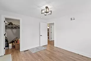 9859 S 81st Ave, Palos Hills, IL 60465 - Photo 38