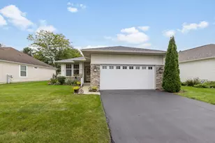 12675 Oak Grove Dr, Huntley, IL 60142 - Photo 1