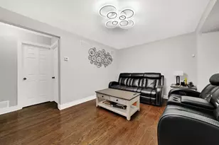 5444 W 64th St, Chicago, IL 60638 - Photo 4