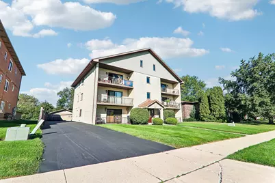 15850 Laramie Avenue #302, Oak Forest, IL 60452 - Photo 2