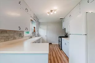 115 E 7th St, Gridley, IL 61744 - Photo 8