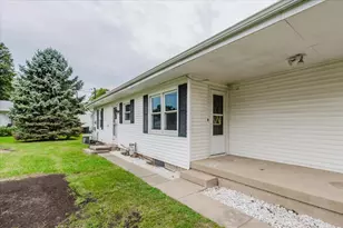 115 E 7th St, Gridley, IL 61744 - Photo 22