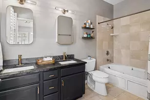 1400 W Byron St, Chicago, IL 60613 - Photo 12