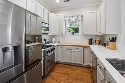 1400 W Byron Street #2E, Chicago, IL 60613 - Photo 8