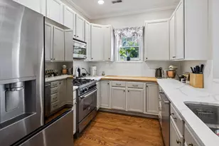 1400 W Byron St, Chicago, IL 60613 - Photo 8
